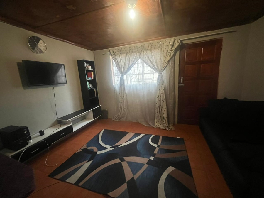 2 Bedroom Property for Sale in Kwazakhele Eastern Cape